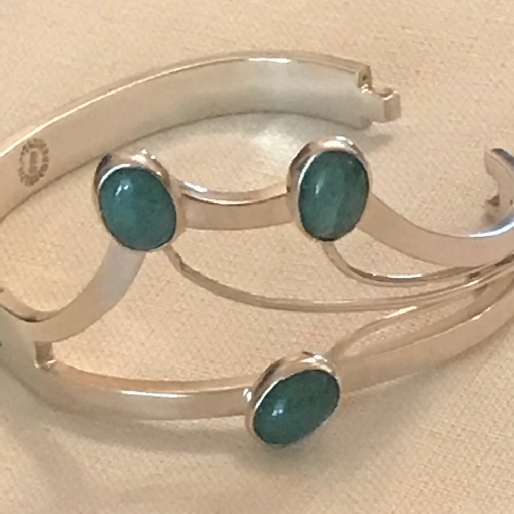 Vintage Taxco Silver 925 Flower Lily Bracelet with Green Stones! - Picture 4 of 13